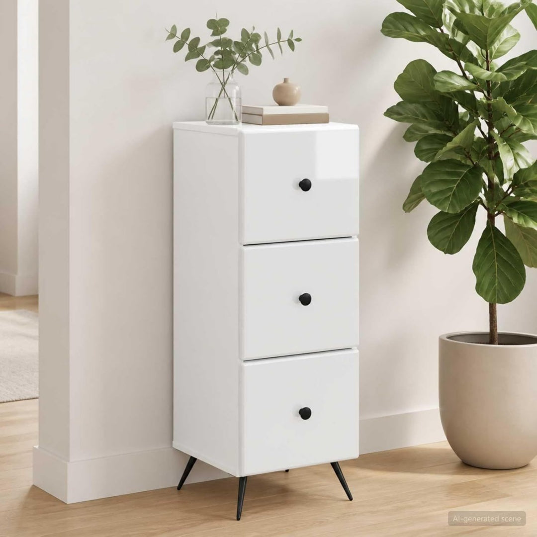Glaenzende Oberflaechen an dem Sideboard mit den Massen 33 x 34.5 x 90 cm
