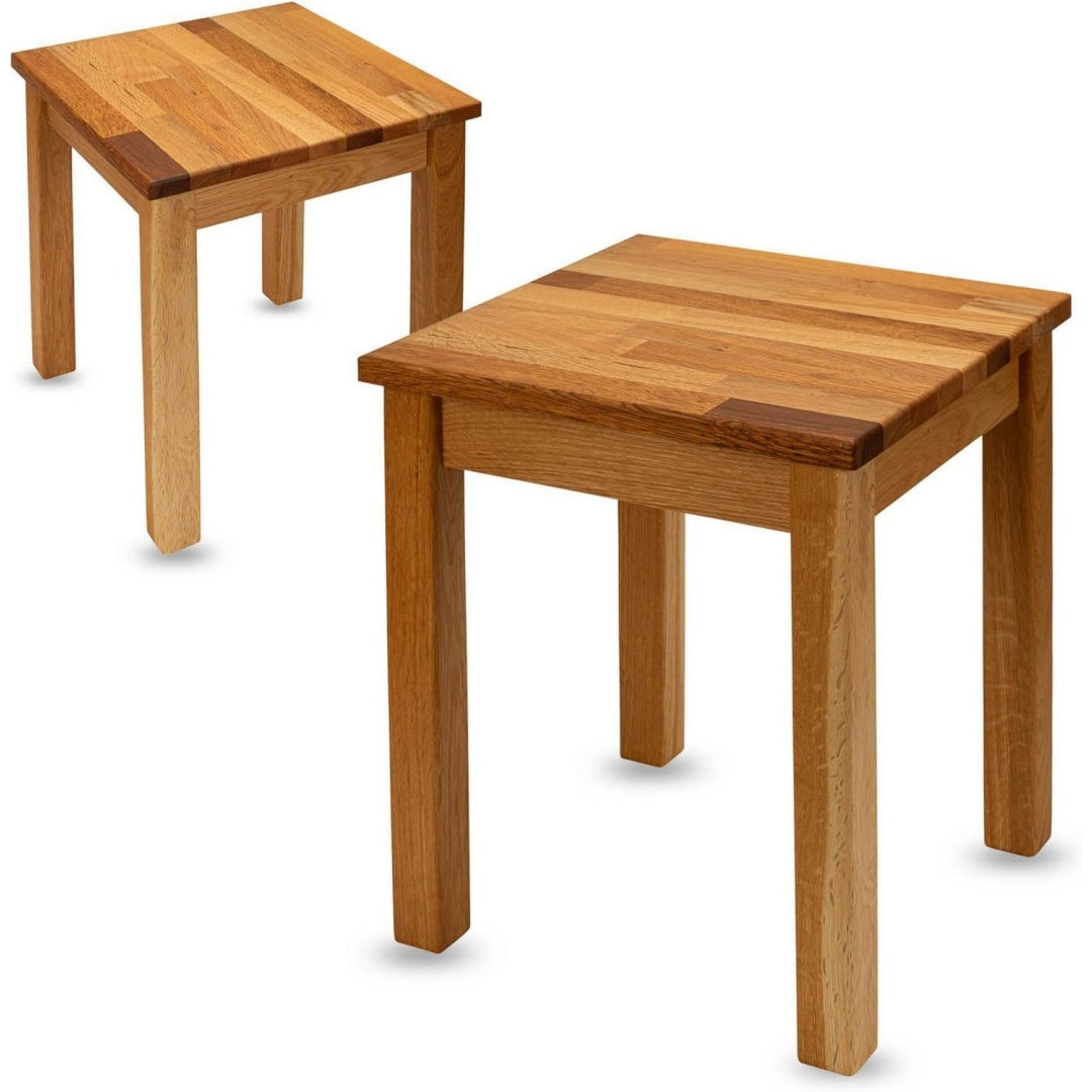 Der Nachttisch nimmt mit 35 x 35 x 45 cm Gestalt an