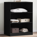 Der Kleiderschrank nimmt mit 77 x 48 x 102 cm Gestalt an